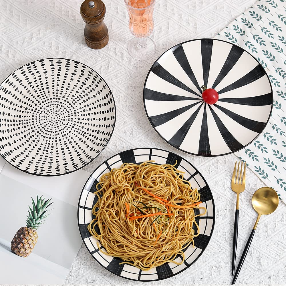 assiette design avec des spaghettis